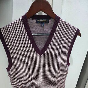 Merino Wool Vest in Burgundy - Men's M - Brooks Brothers